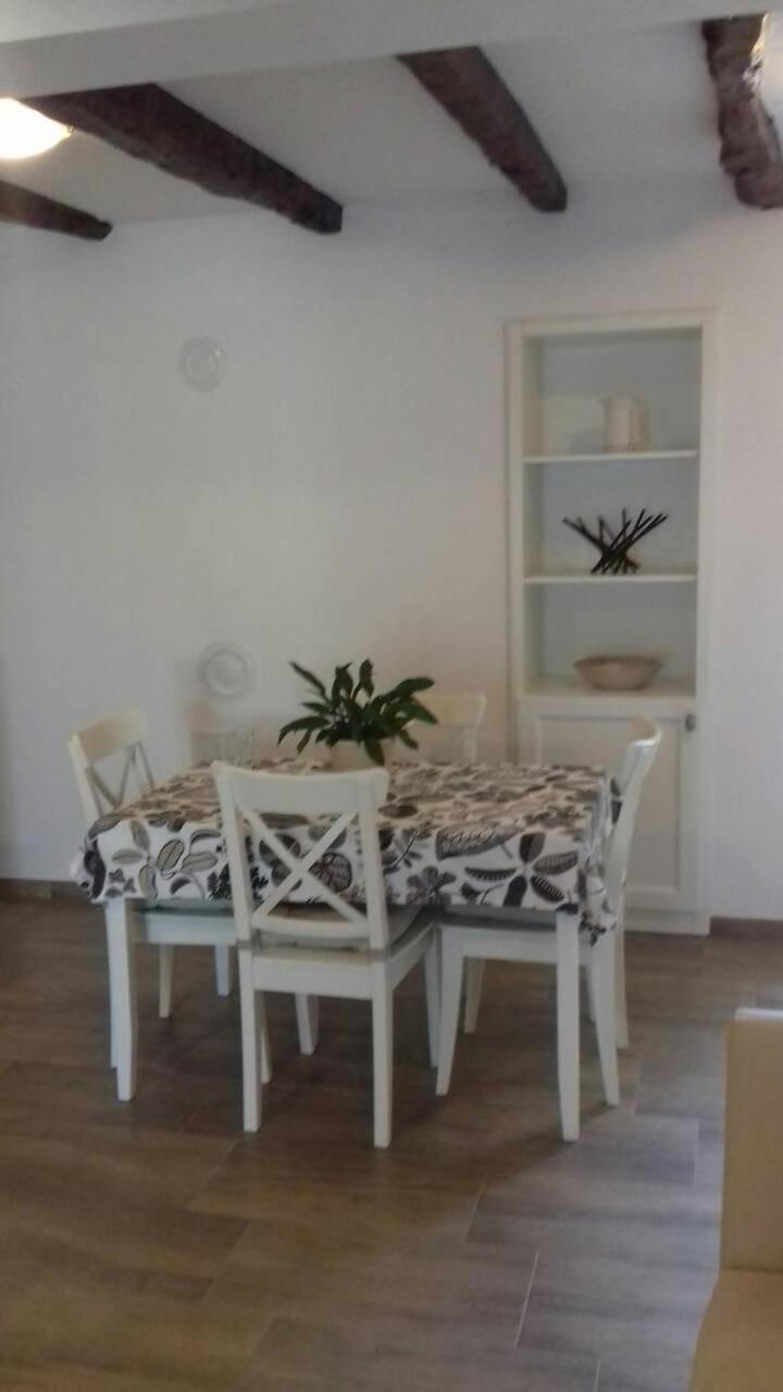 Apartment Nena- Apartman Sa Posebnim Ulazom U Prizemlju, Terasom I Zelenom Okucnicom Rakotule Kültér fotó